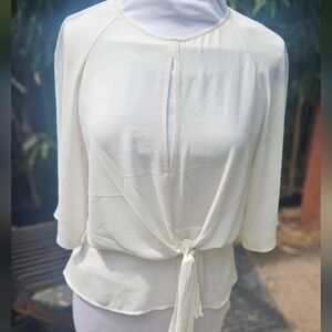 Express Women's Ivory Blouse Tie Front Keyhole Detail Flattering Fit Wmn's Sz M